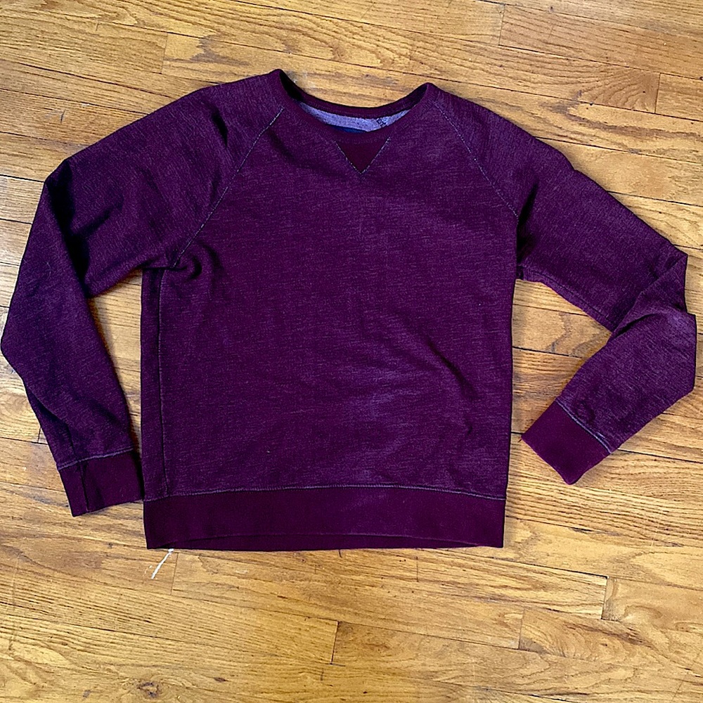 American Eagle men’s athletic fit crew neck sweater size medium